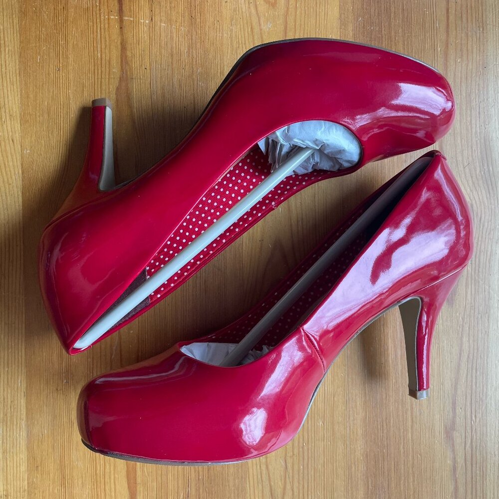 Madden Girl Red Platform Stiletto Pump Heels size 8.5 w/ box